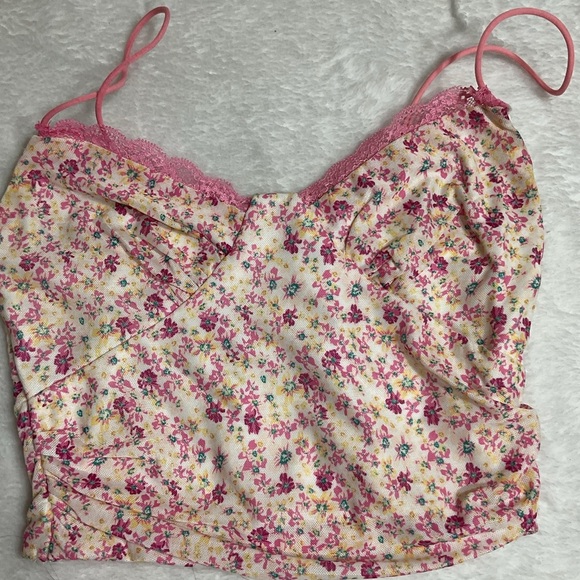 Princess Polly size 2 floral lace tank top - Picture 2 of 6